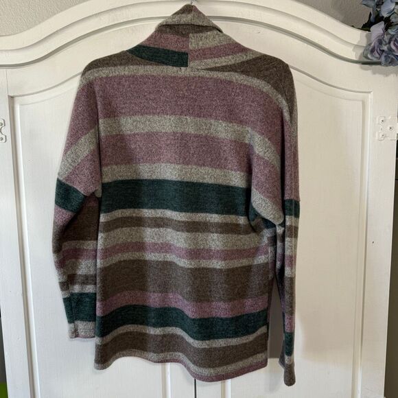 Lovely Melody, Pullover Sweater, Size Medium - Picture 2 of 7